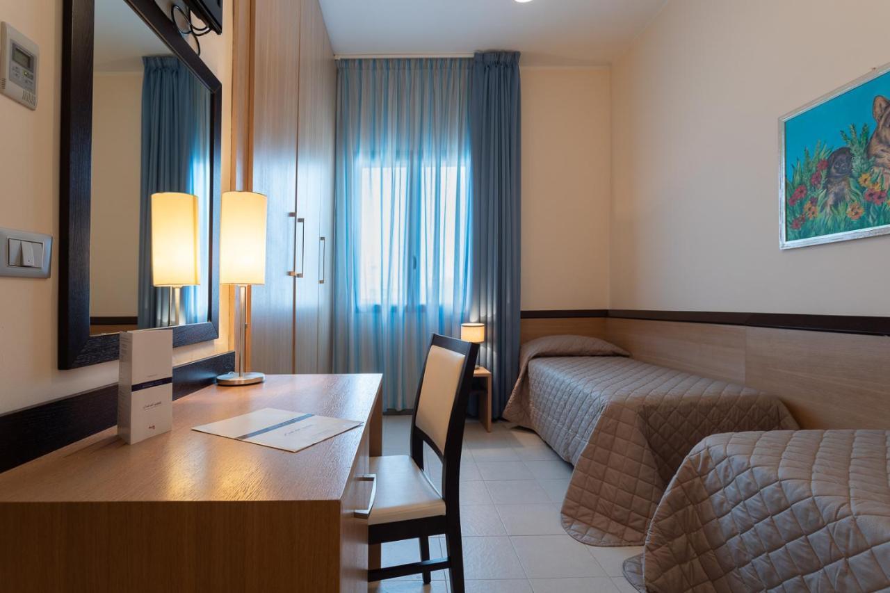 Club Azzurro Hotel&Resort Porto Cesareo Esterno foto