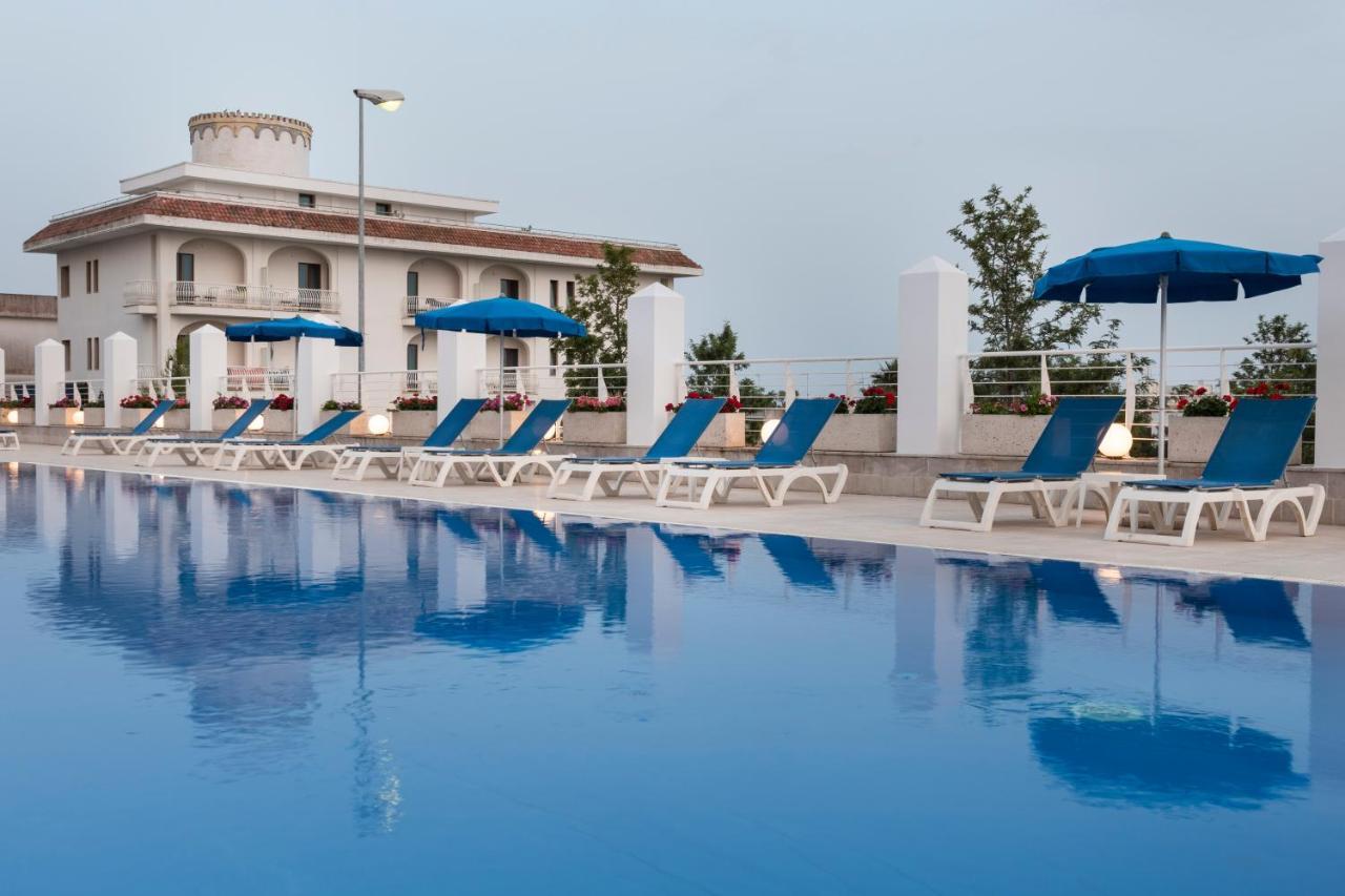 Club Azzurro Hotel&Resort Porto Cesareo Esterno foto